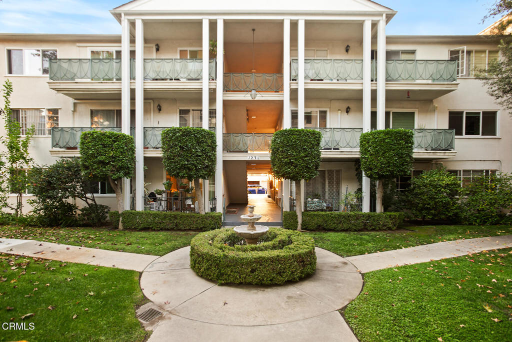 Glendale Condo: 1233 North Columbus Avenue