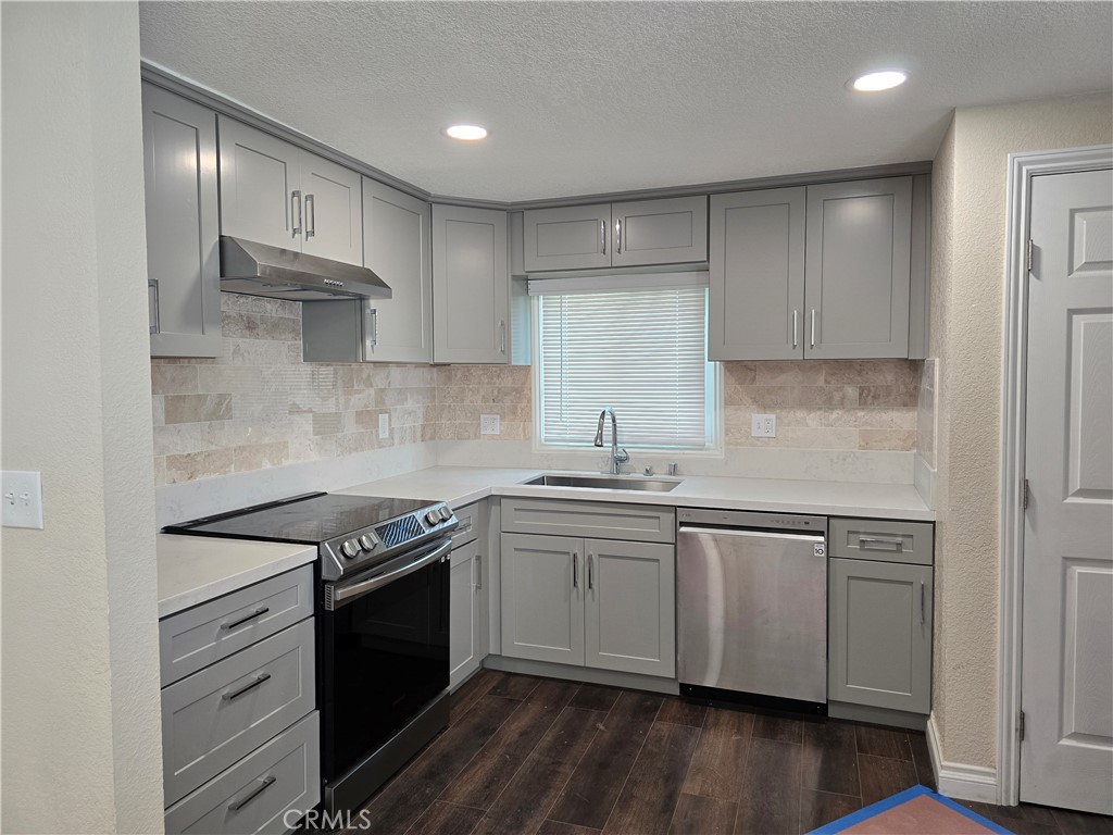 Fullerton Condo: 1761 West Houston Avenue
