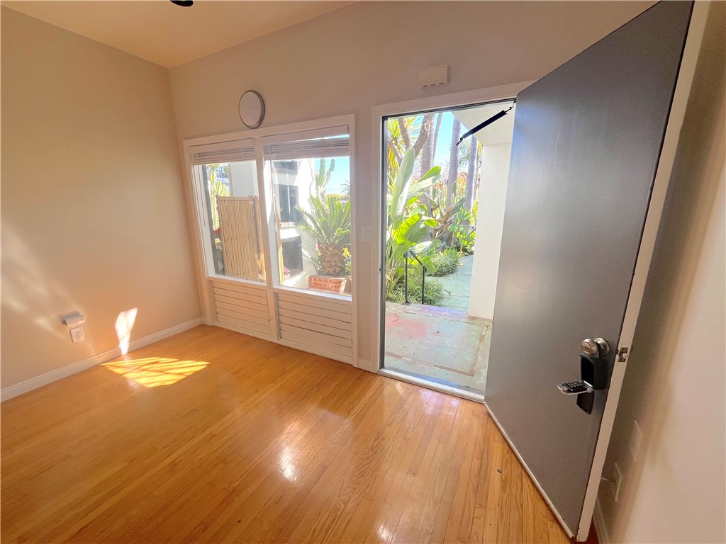 Laguna Beach Condo: 250 Cliff Drive