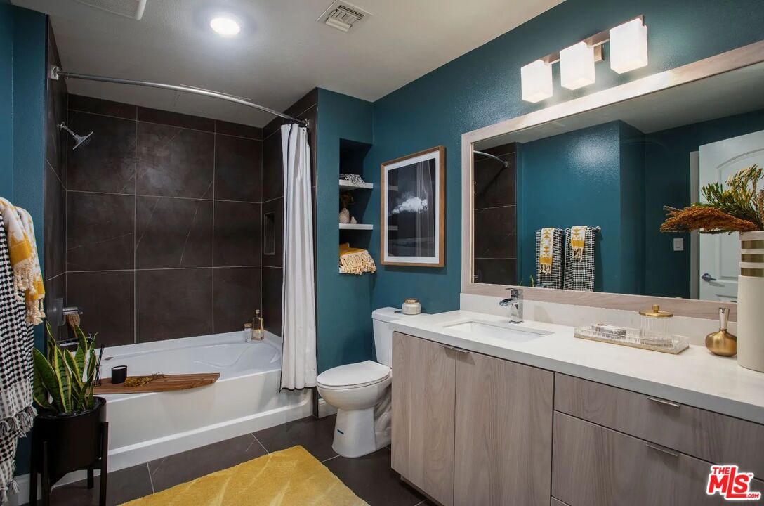 Playa Vista Condo: 5710 Crescent Park East