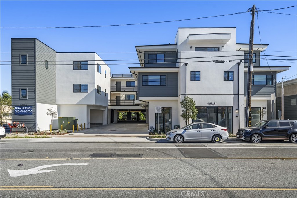 Lomita Condo: 24836 Narbonne Avenue