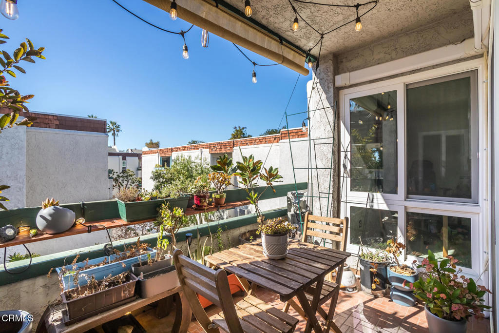 Pasadena Condo: 355 South Los Robles Avenue