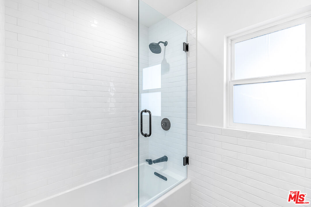 Los Angeles Condo: 3062 Field Avenue