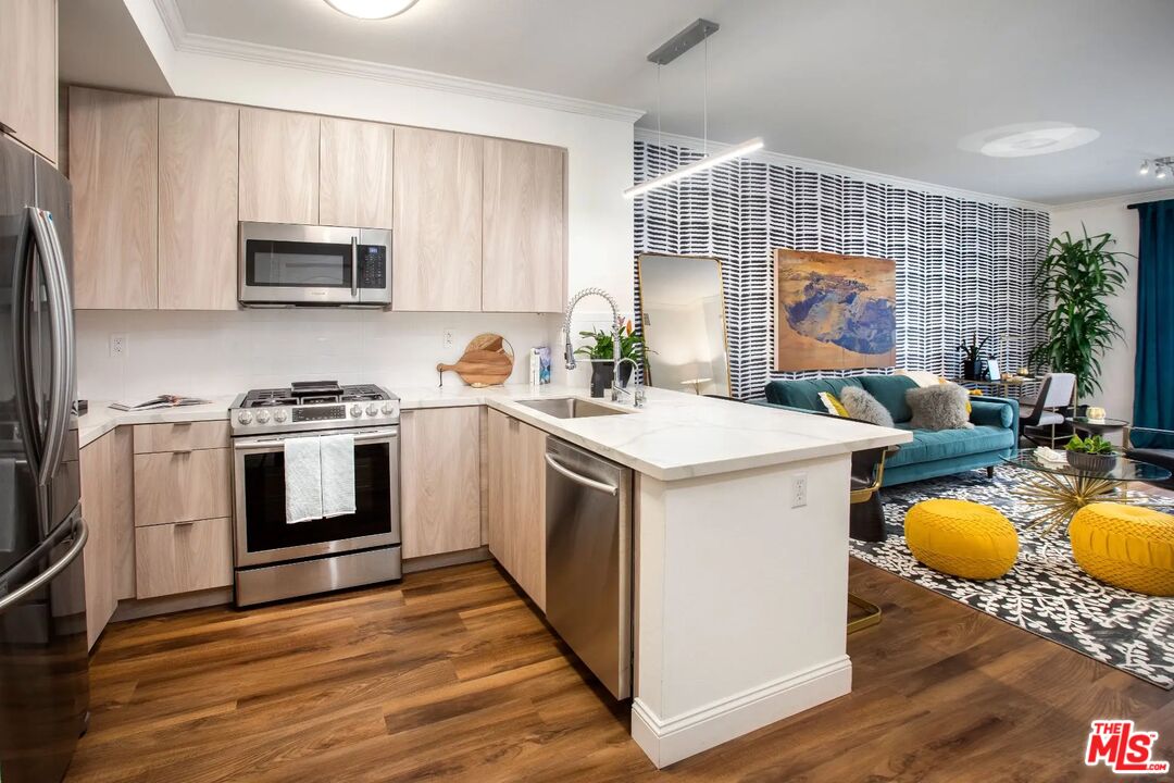 Playa Vista Condo: 5710 Crescent Park East