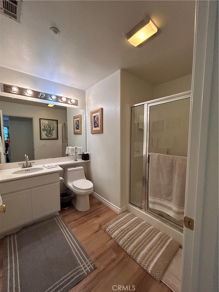 Irvine Condo: 32 Bolinas