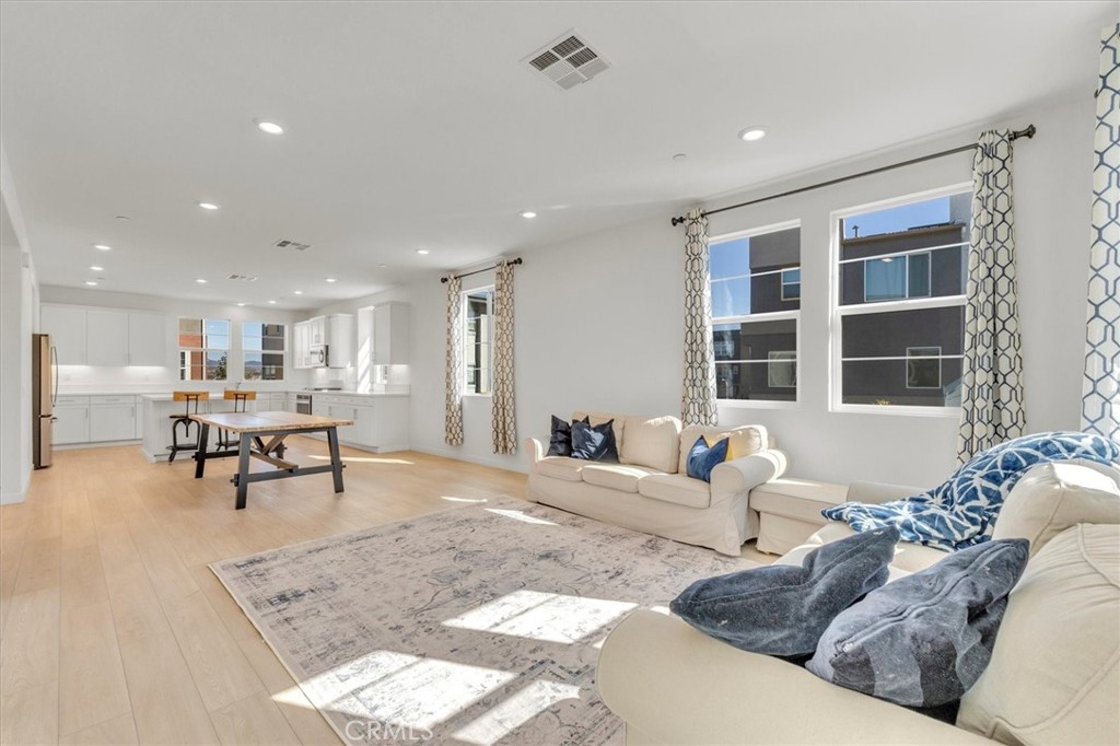 Valencia Condo: 27116 Vly Oak Place