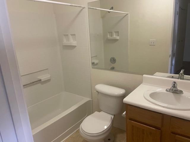 Tracy Condo: 565 Peerless Way