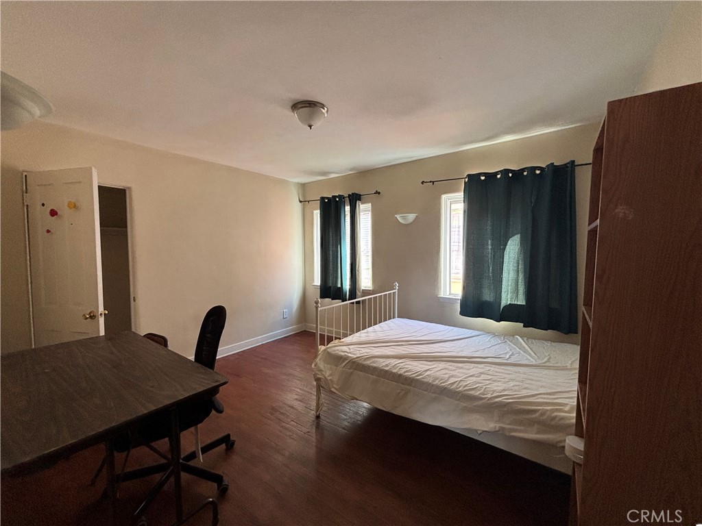 Los Angeles Condo: 1249 West 36th Street