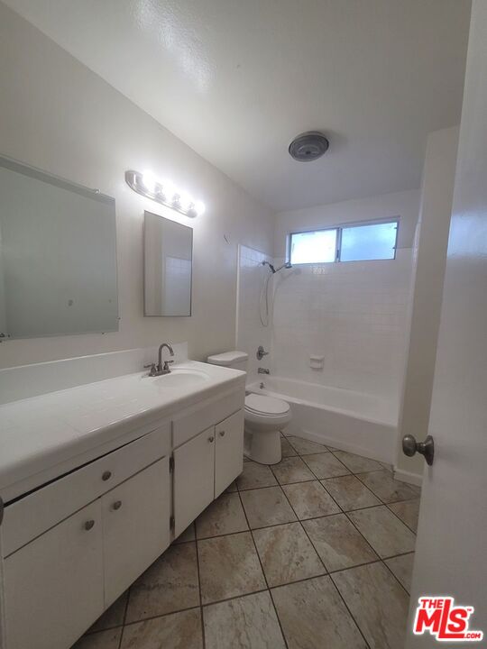 Norwalk Condo: 12634 Kalnor Avenue