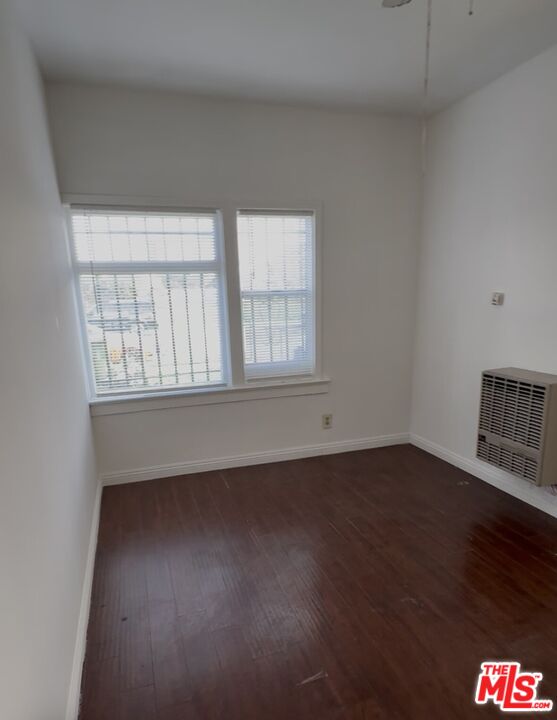 Los Angeles Condo: 3119 Van Buren Place