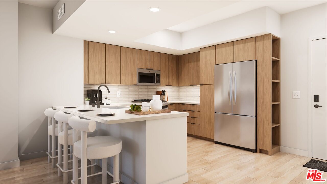 Burbank Condo: 800 North Front Street