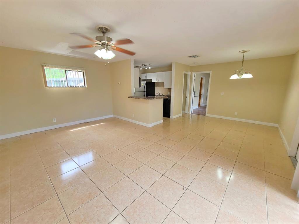 Boynton Beach Condo: 2 Crossings Circle