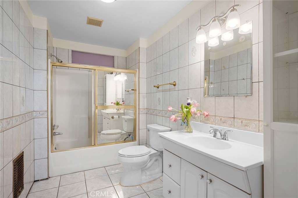 La Crescenta Condo: 2728 Mayfield Avenue