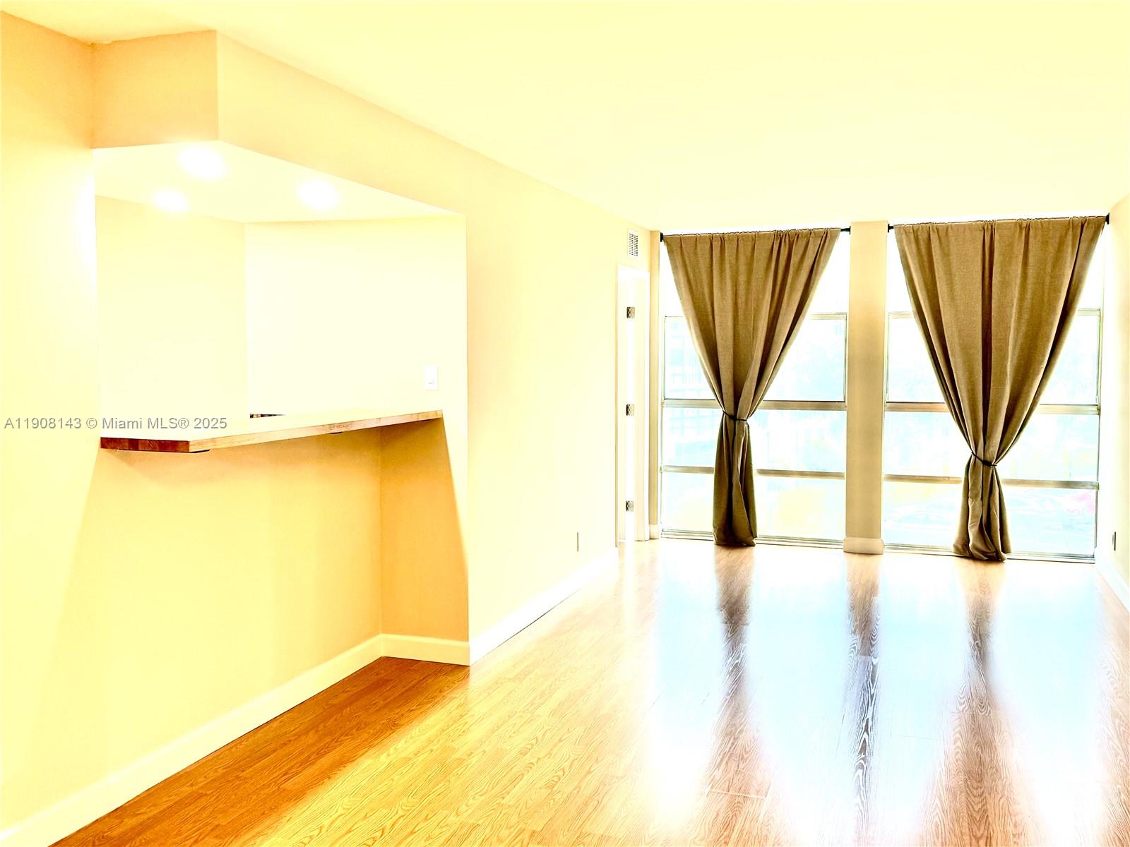 Hallandale Beach Condo: 801 Three Islands Boulevard