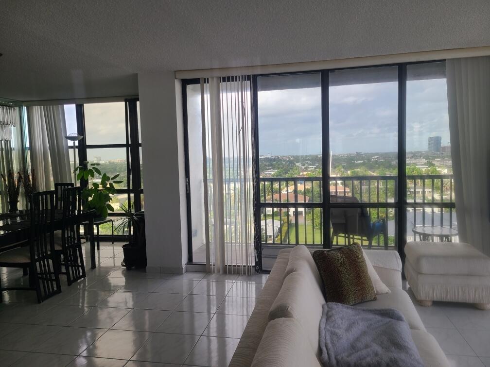 Hallandale Beach Condo: 2017 South Ocean Drive
