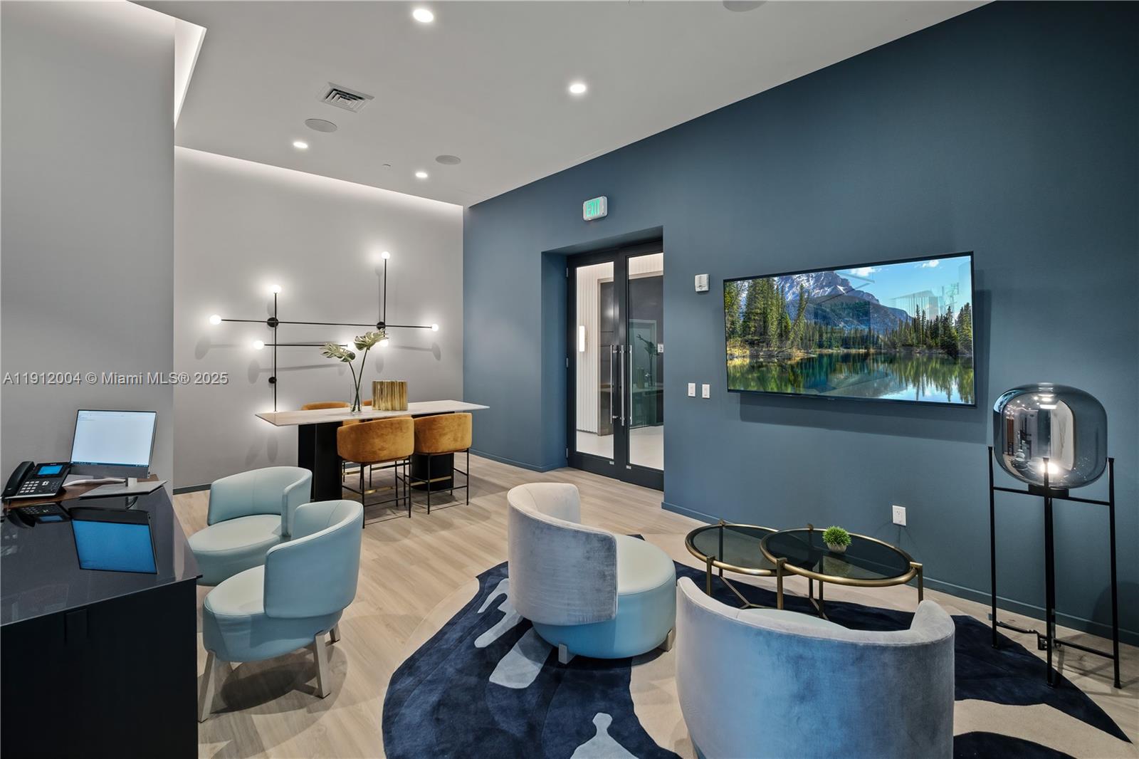 Hallandale Beach Condo: 101 Diplomat Parkway