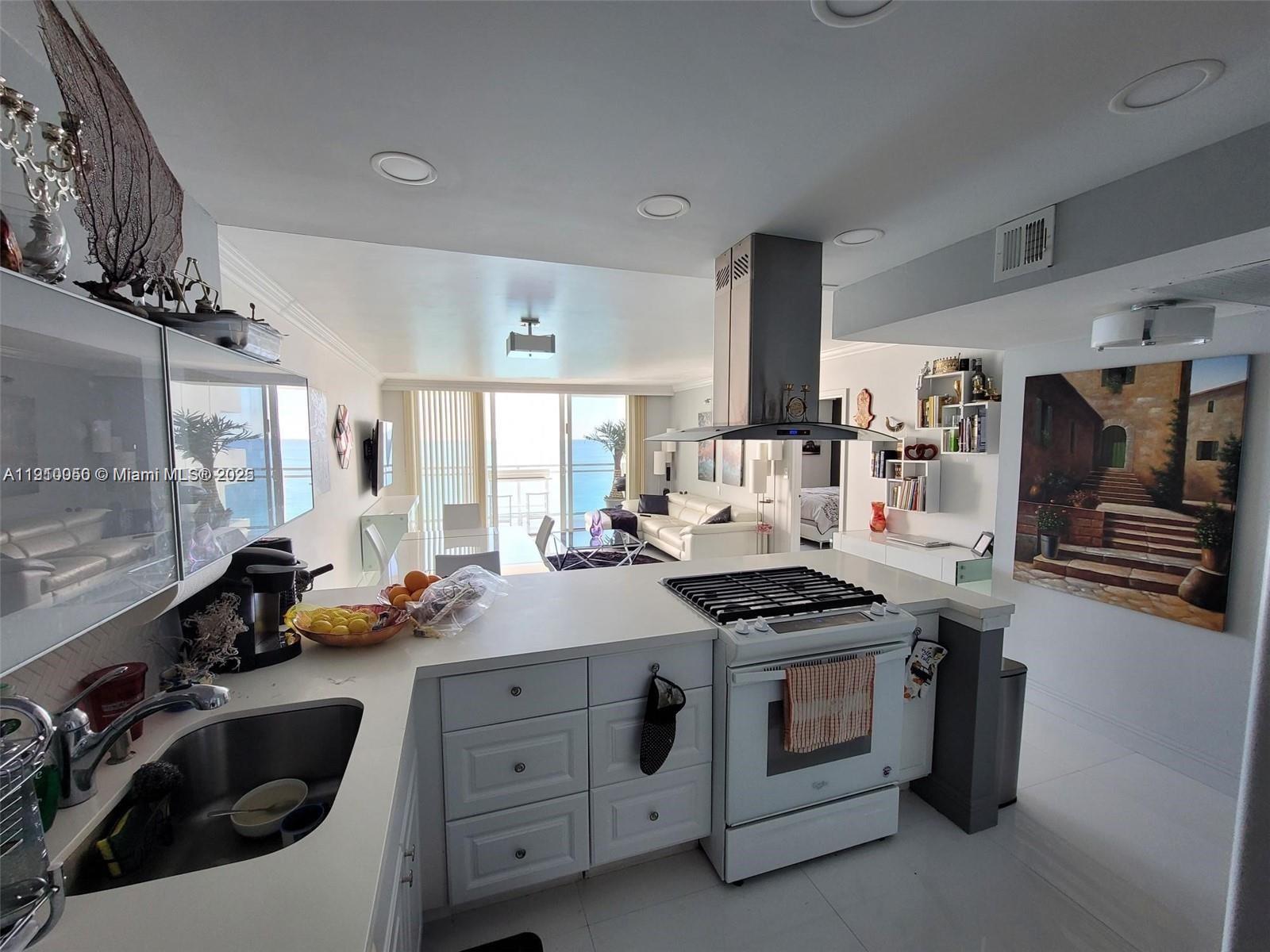 Hallandale Beach Condo: 2030 South Ocean Drive