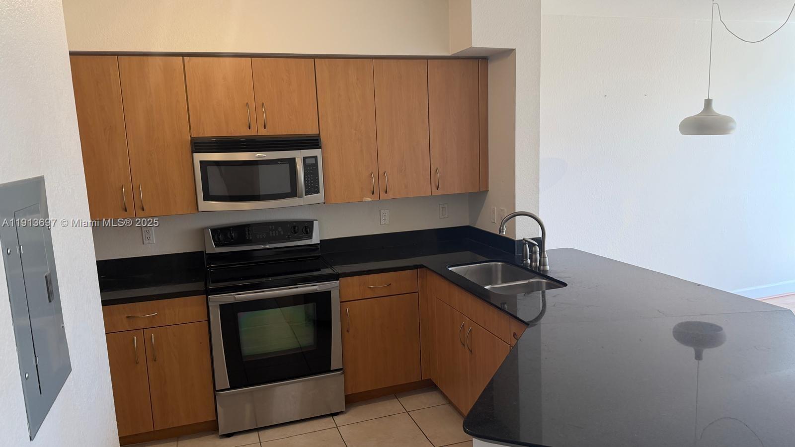 Hollywood Condo: 1830 Radius Drive