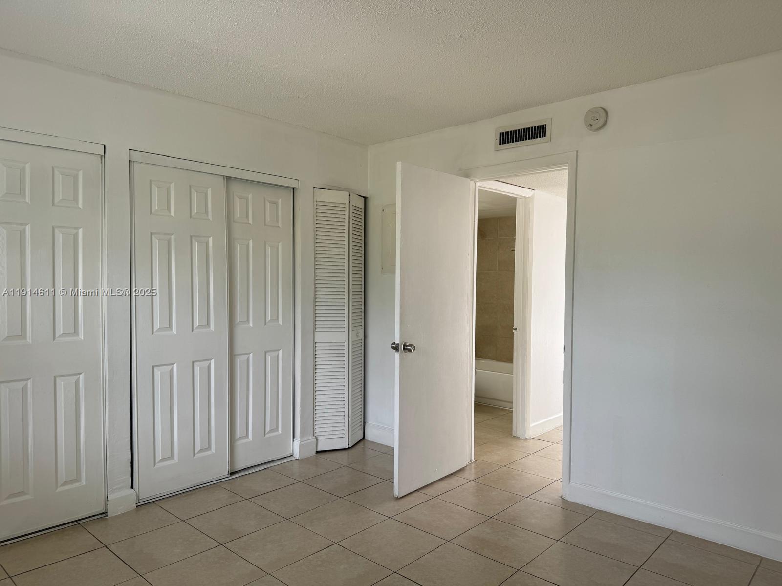 Hollywood Condo: 2401 Van Buren Street