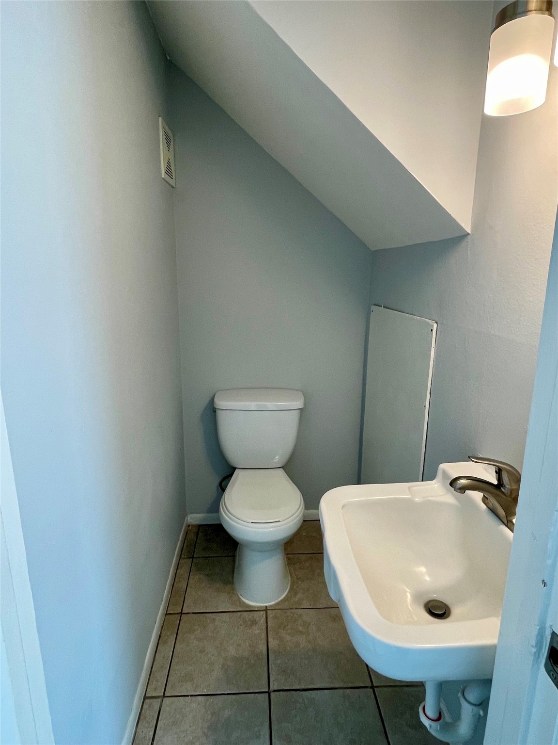 Humble Condo: 533 Ferguson Street