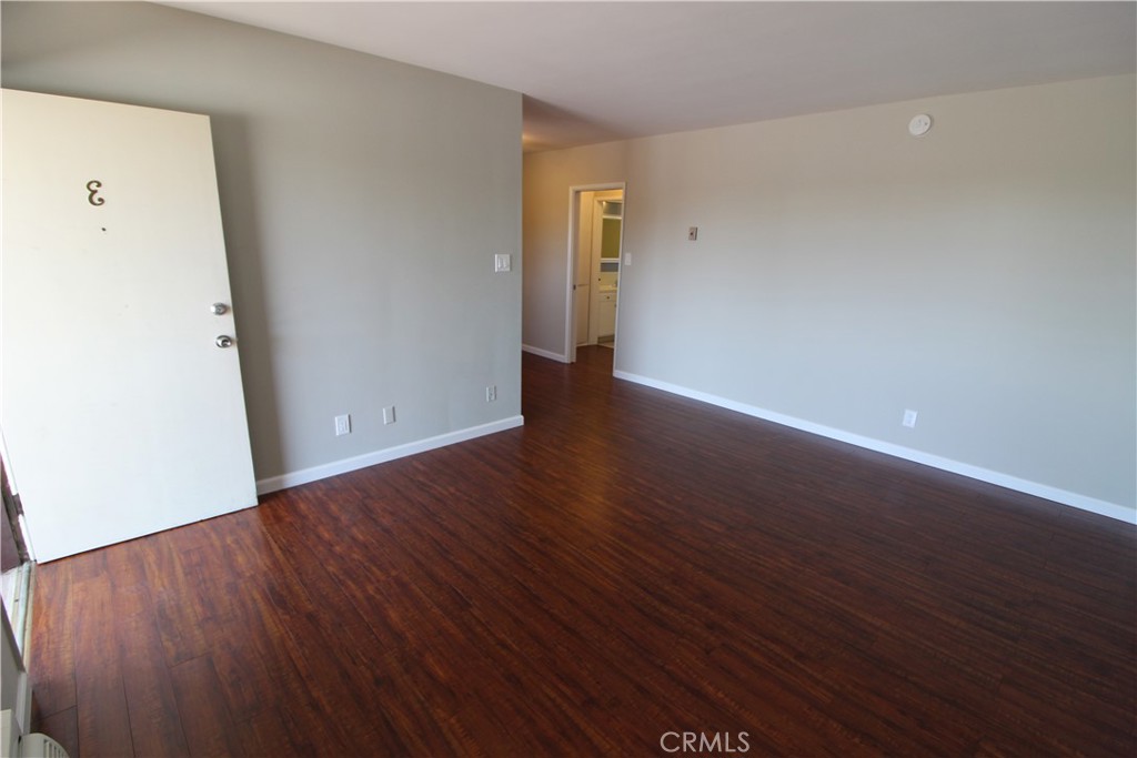 Whittier Condo: 5853 Greenleaf Avenue