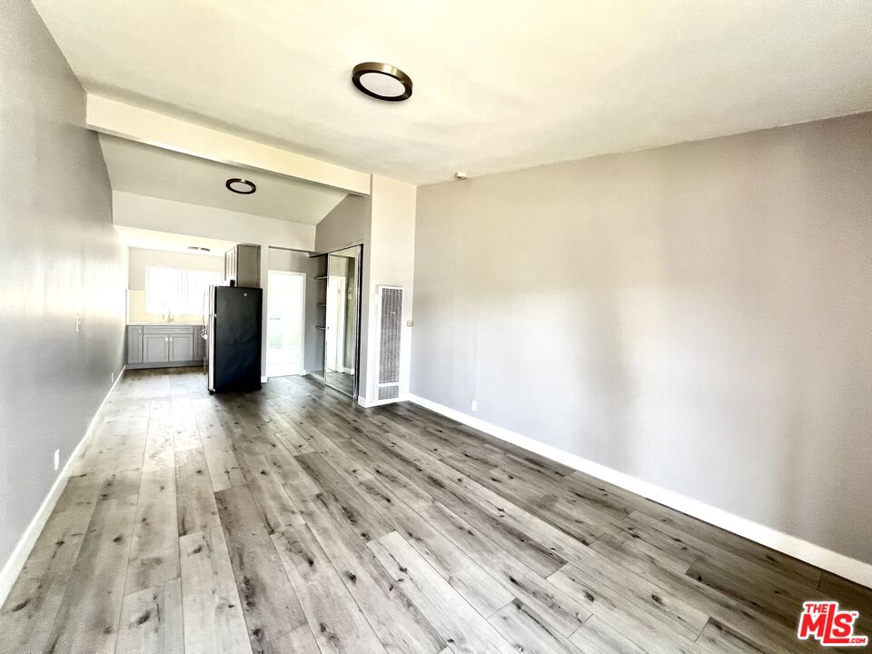 Los Angeles Condo: 4025 Palmyra Road