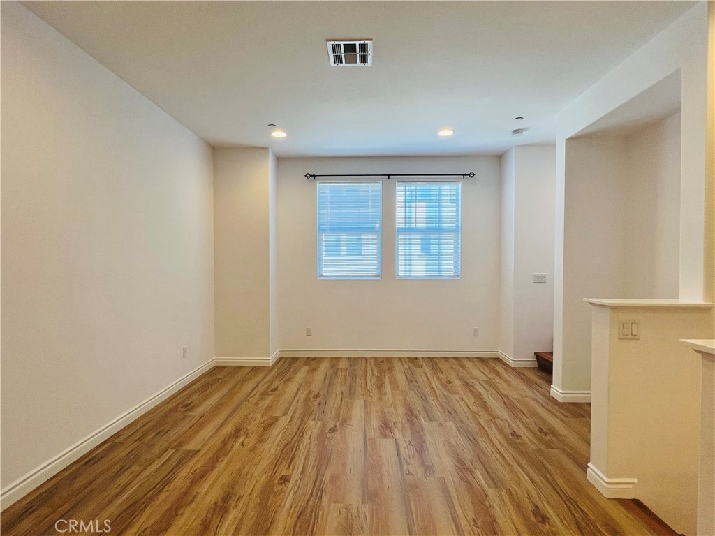 Van Nuys Condo: 14118 West Oak