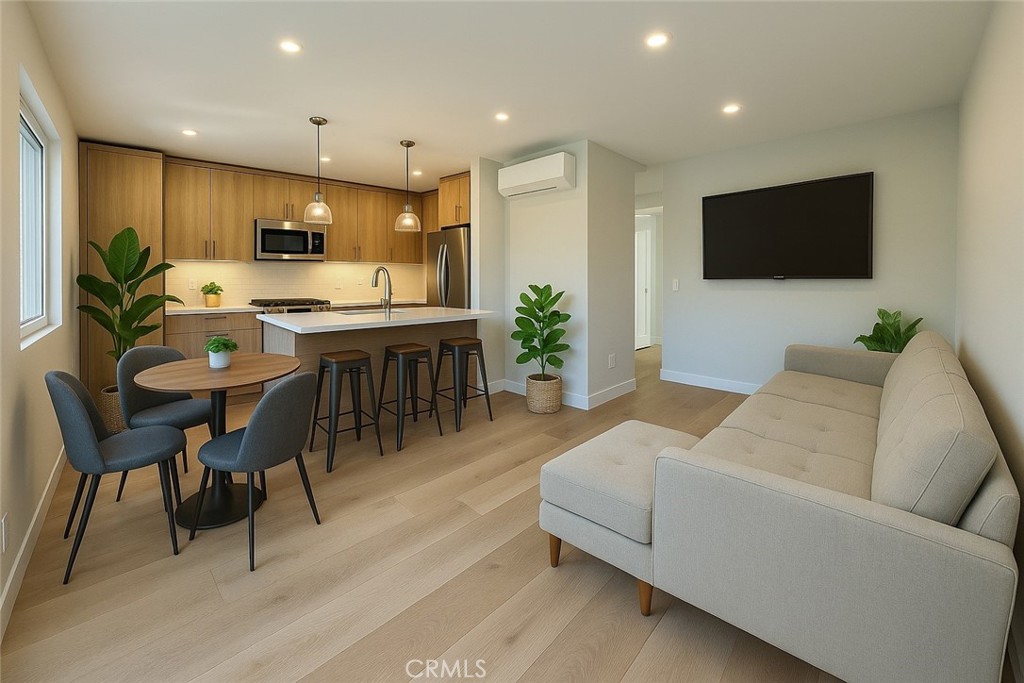 Santa Monica Condo: 1034 Grant Street