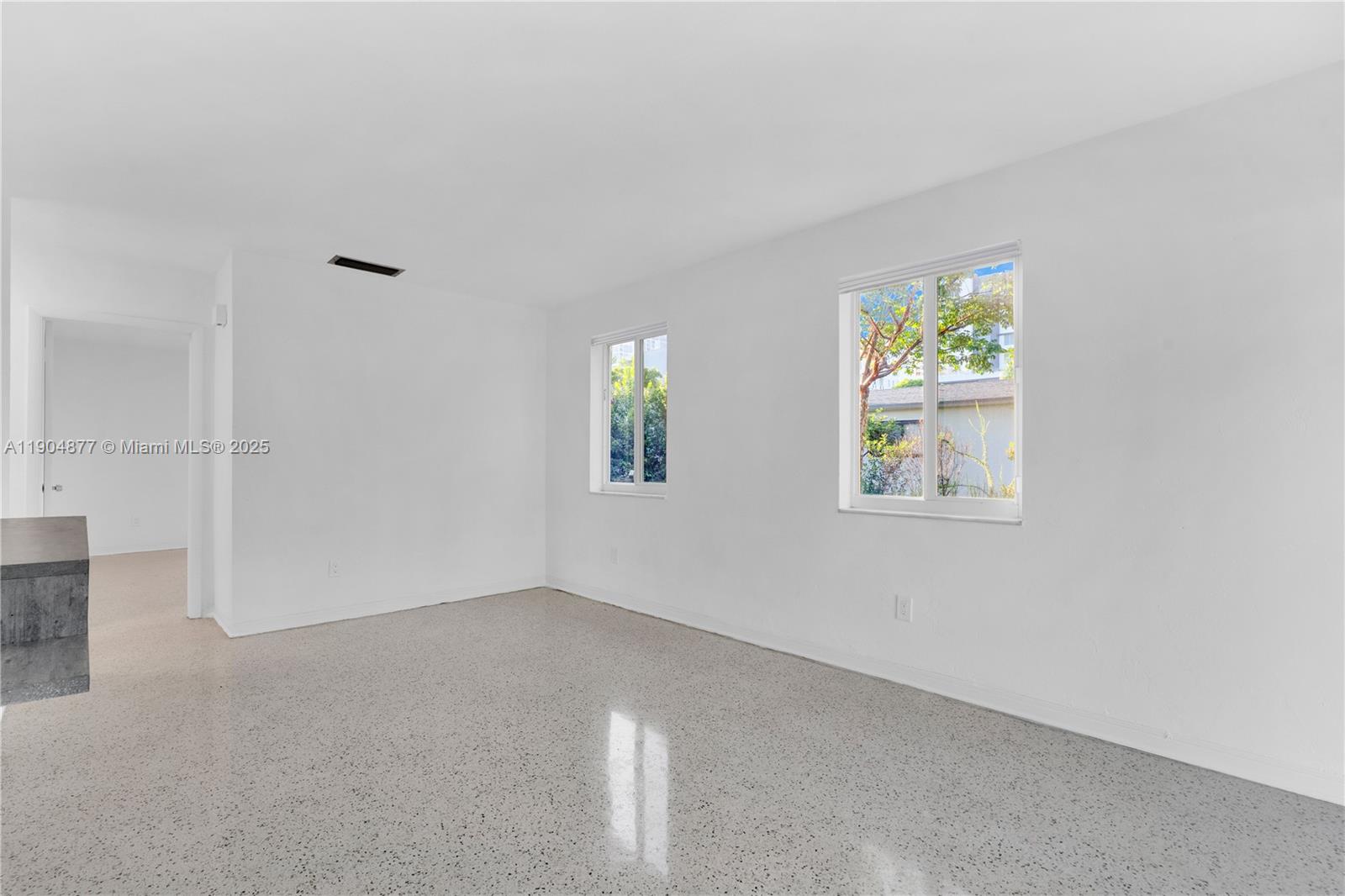 Miami Condo: 2931 Southwest 39th Avenue