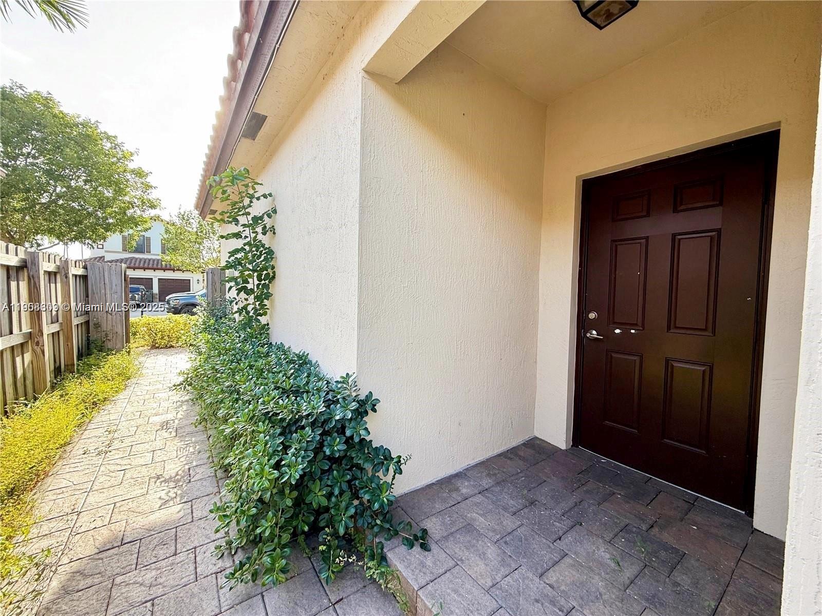 Homestead Condo: 3472 Southeast 3rd Street