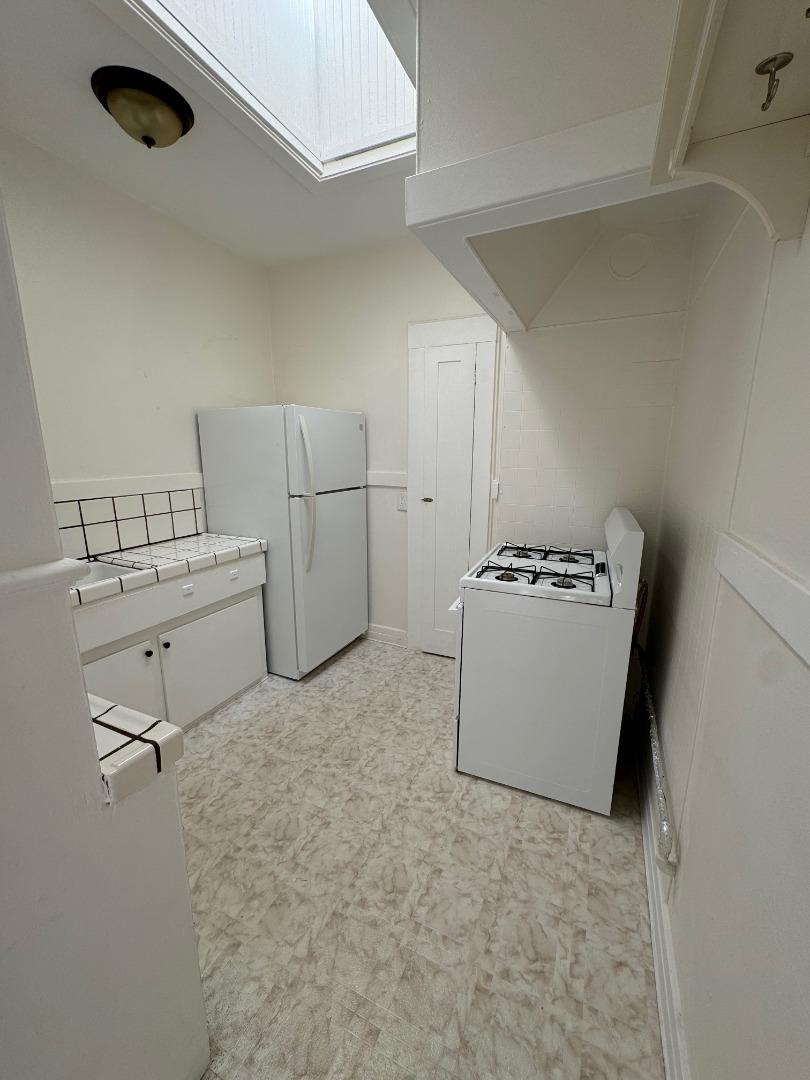 Burlingame Condo: 268 Lorton Avenue