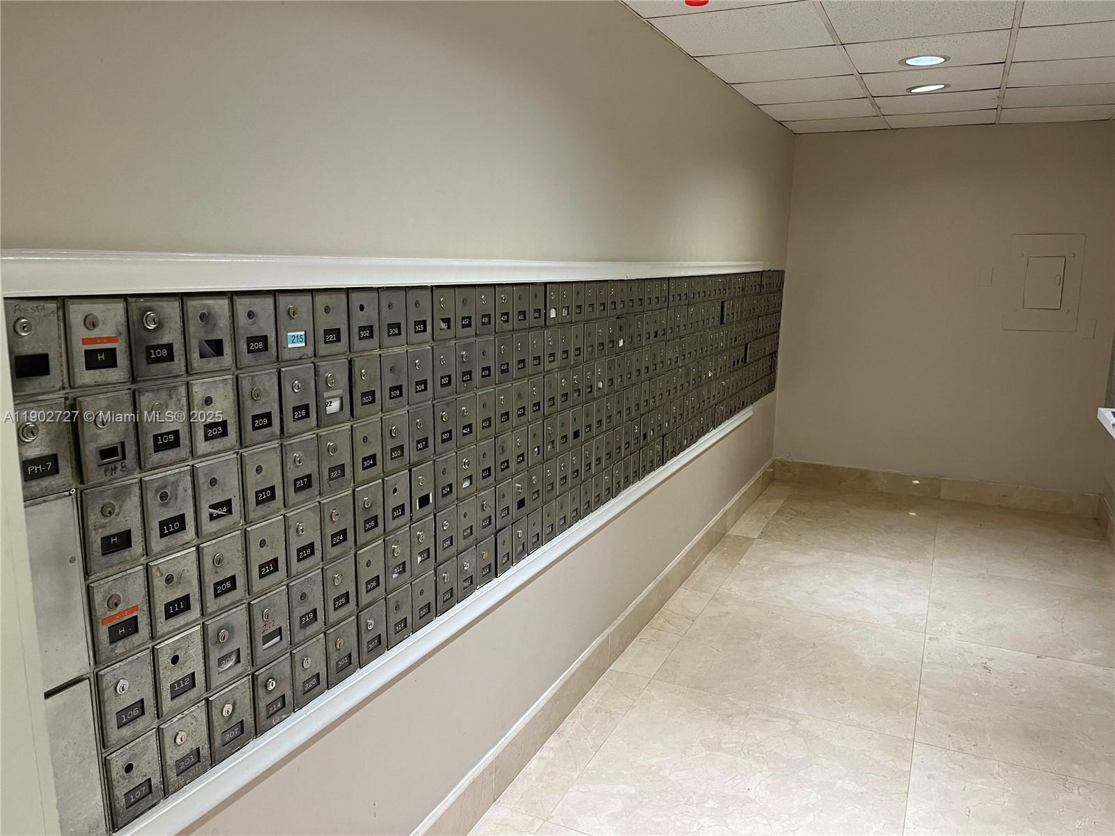 Miami Beach Condo: 5005 Collins Avenue