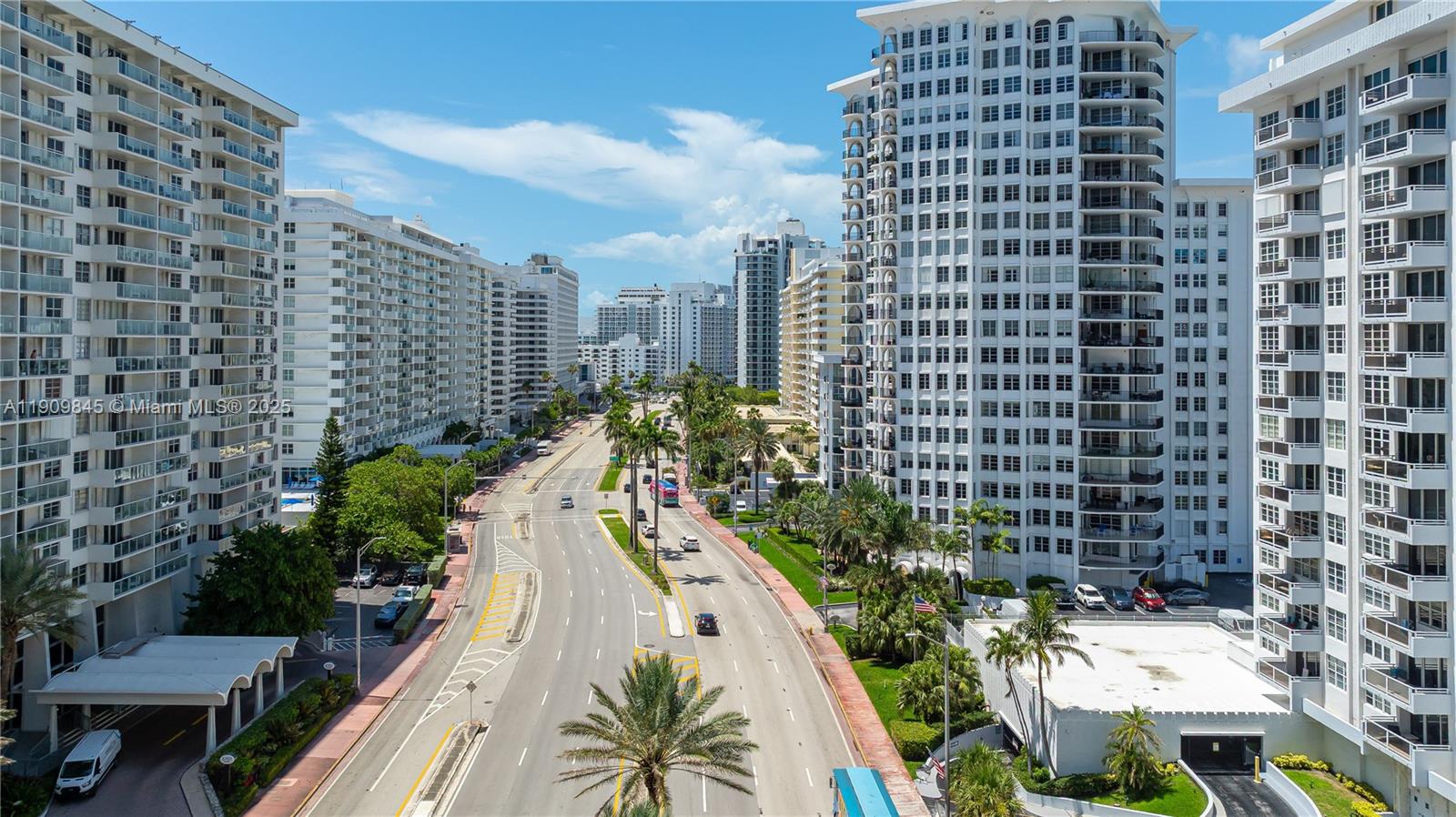 Miami Beach Condo: 5700 Collins Avenue