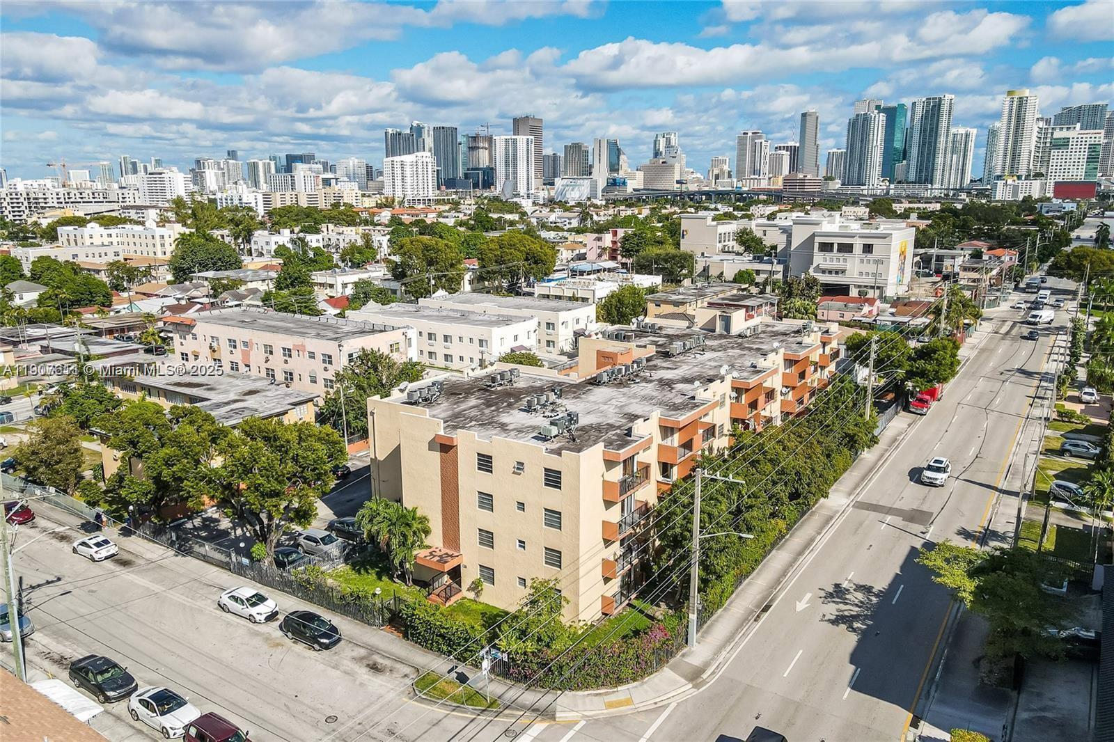 Miami Condo: 677 Southwest 9th Avenue