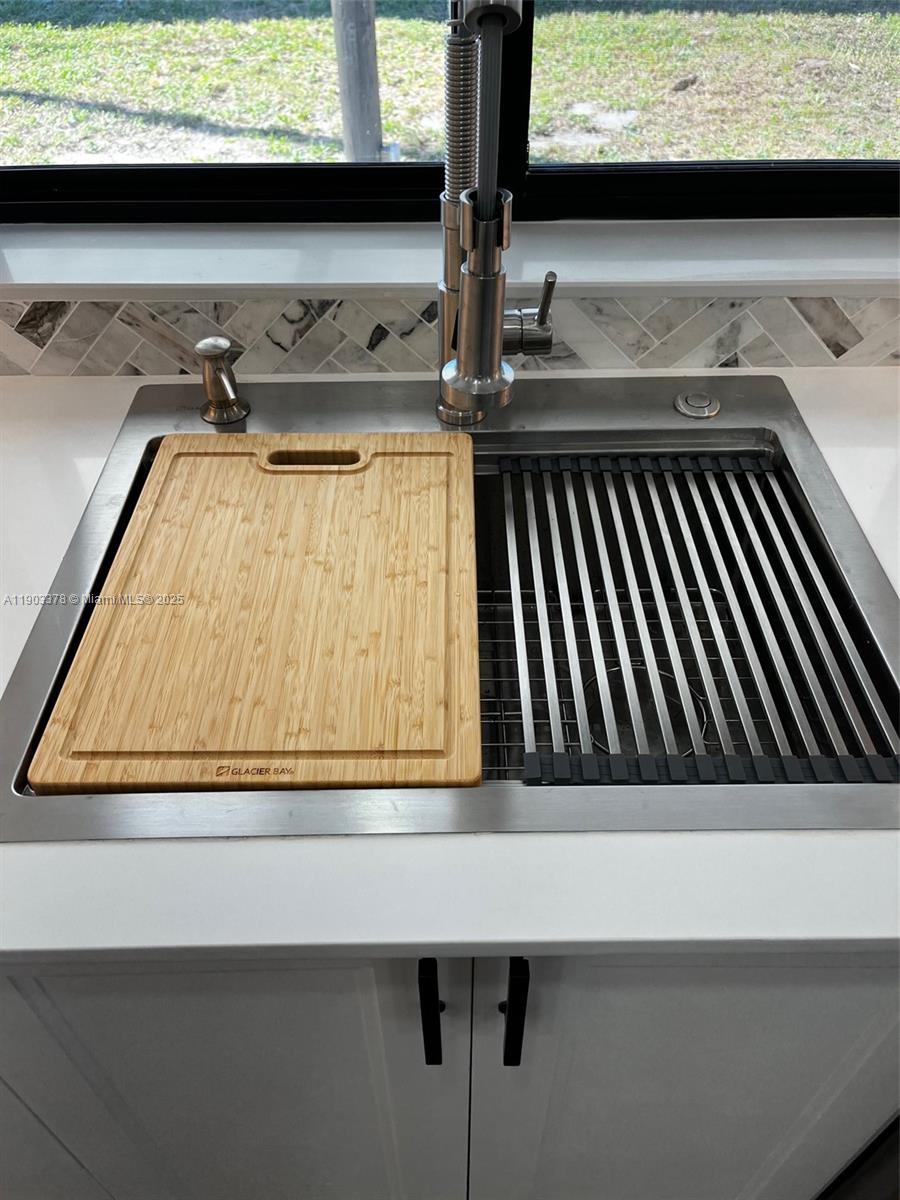 Miami Condo: 4640 Southwest 94th Court