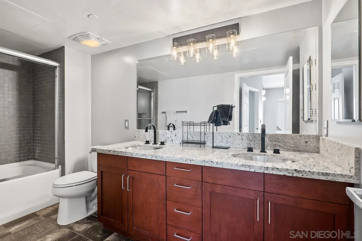 San Diego Condo: 550 15th Street