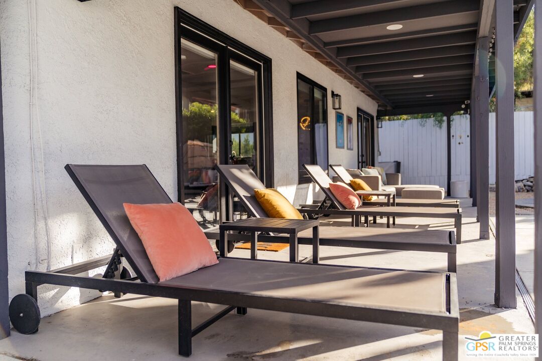 Palm Springs Condo: 2655 North Junipero Avenue