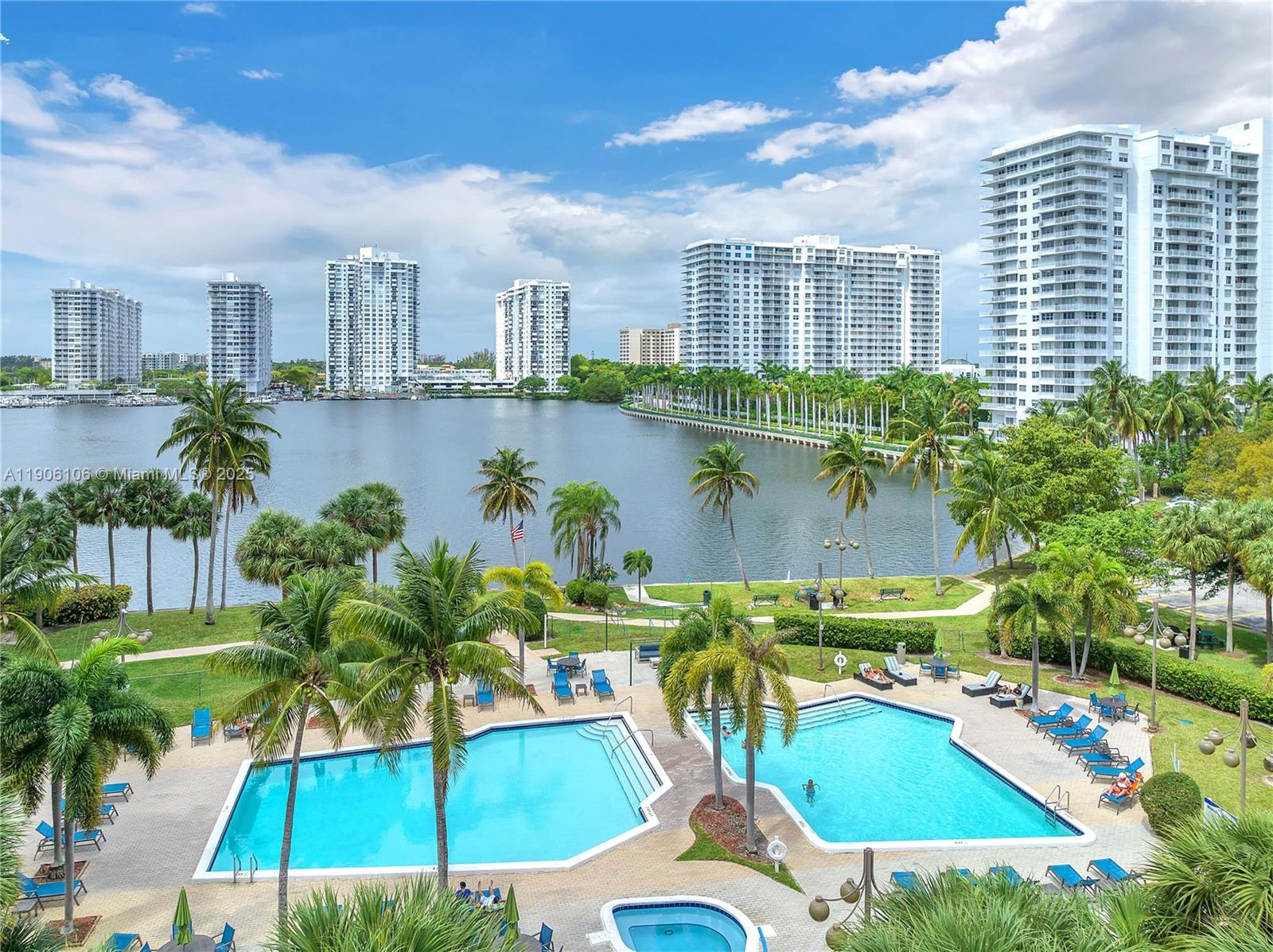 Aventura Condo: 18181 Northeast 31st Court