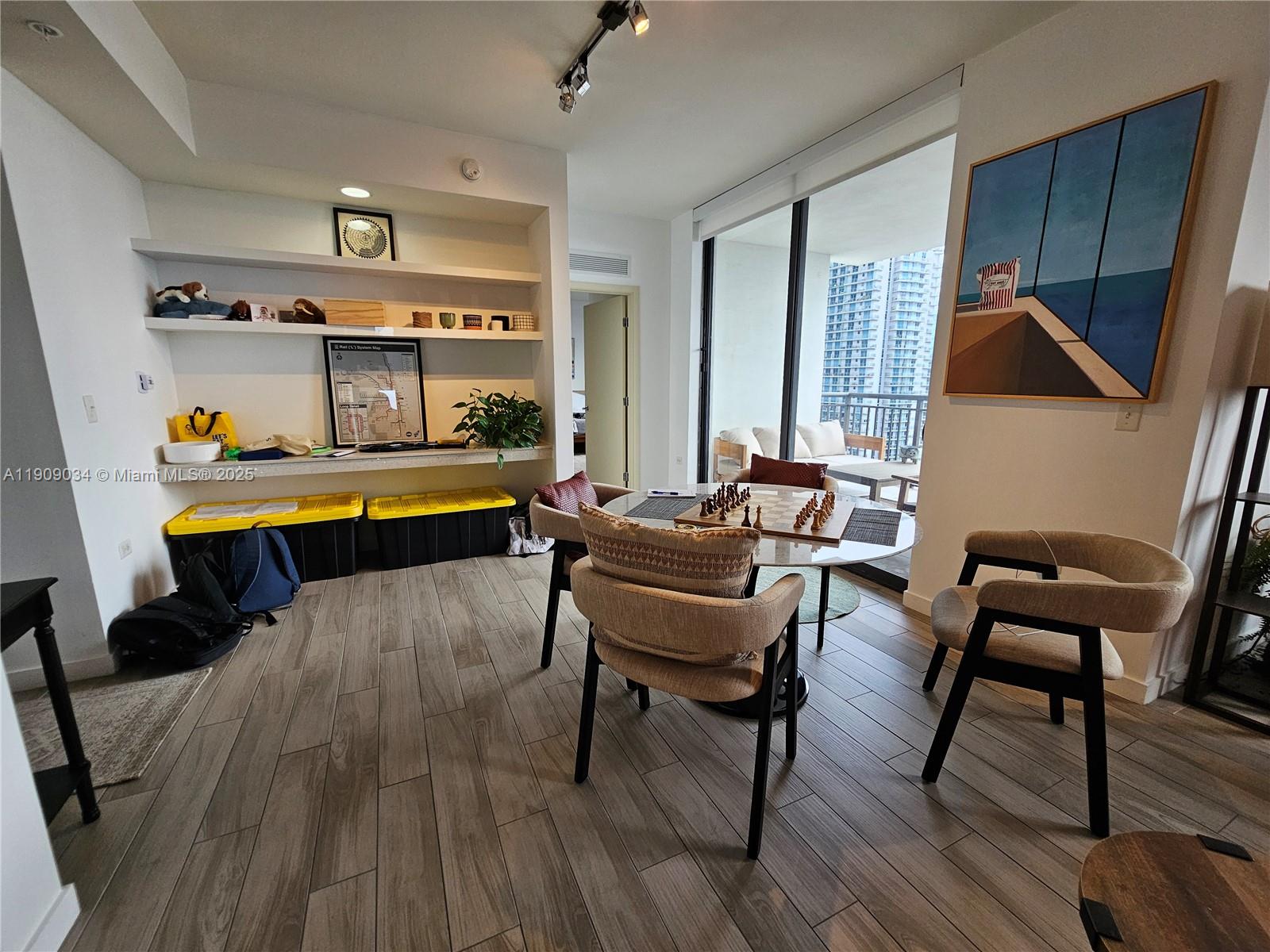 Miami Condo: 999 Southwest 1st Avenue