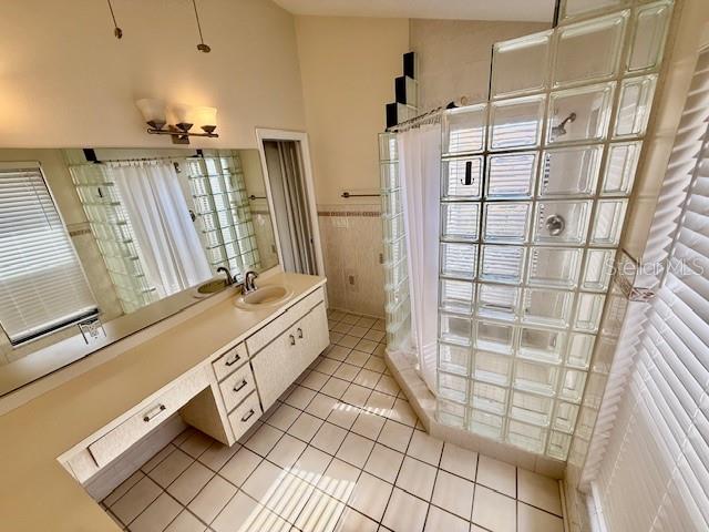 Apollo Beach Condo: 906 Chipaway Drive