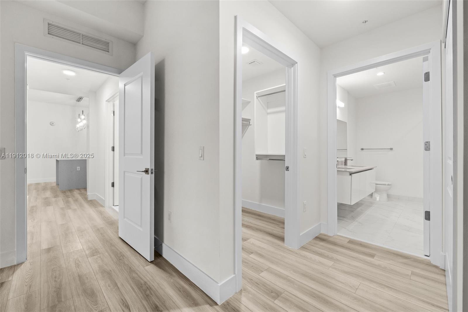 Hallandale Beach Condo: 101 Diplomat Parkway