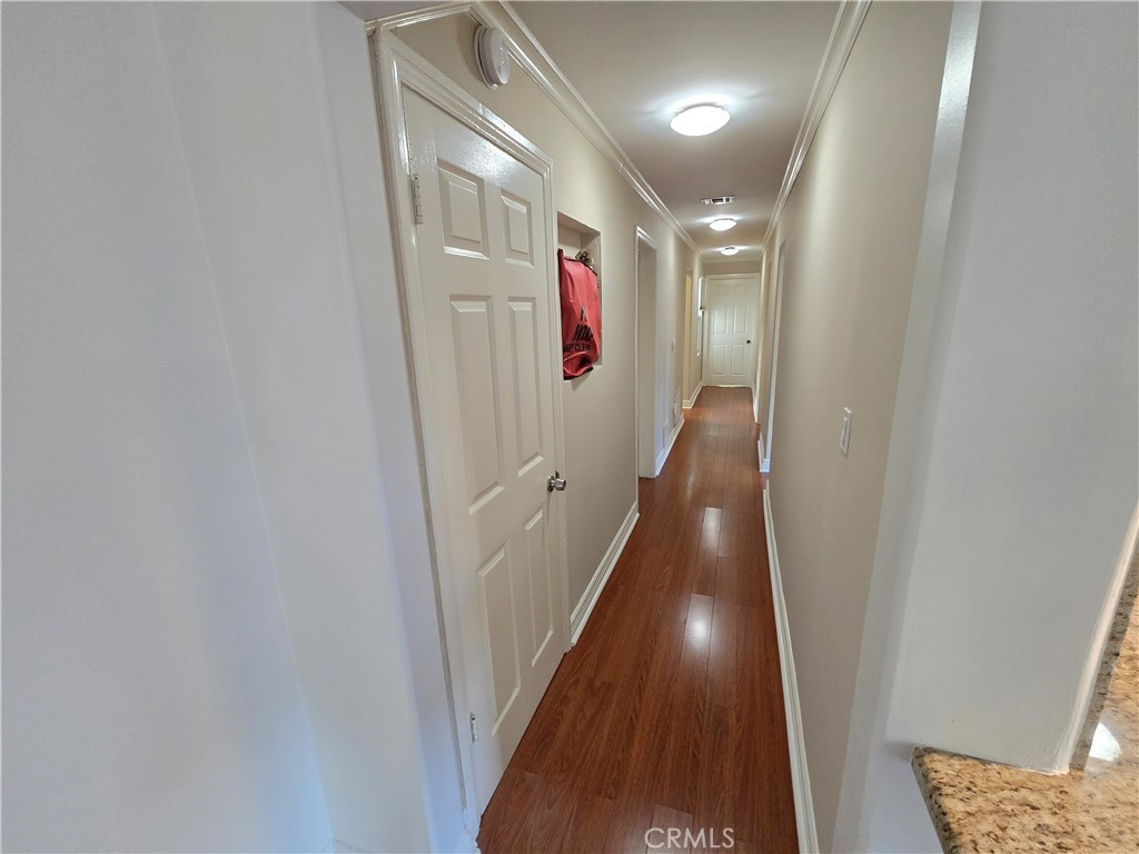Los Angeles Condo: 251 North Kenmore Avenue