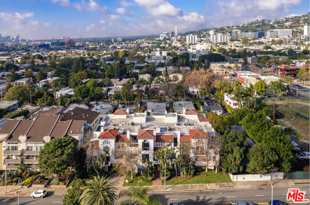 West Hollywood Condo: 1031 North Crescent Heights Boulevard