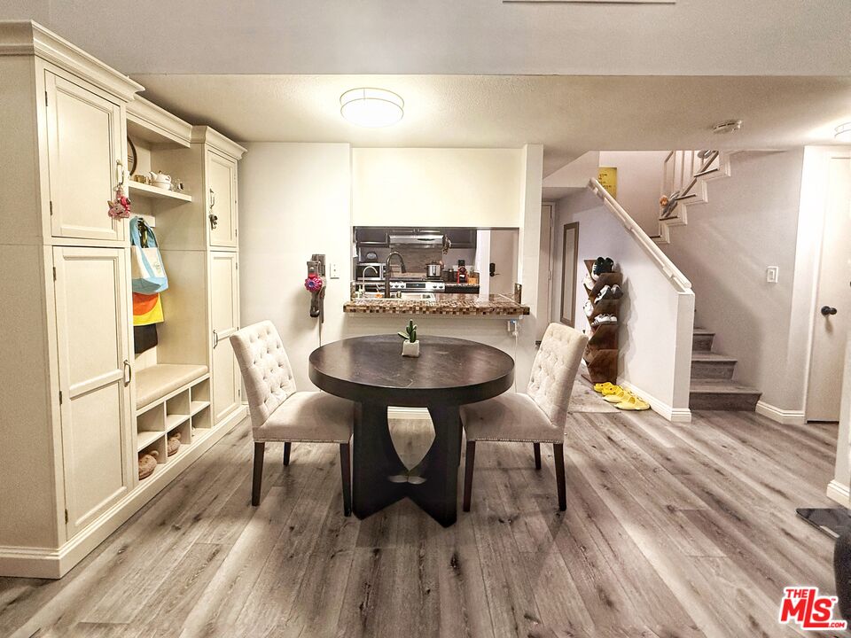 Los Angeles Condo: 1118 Valencia Street