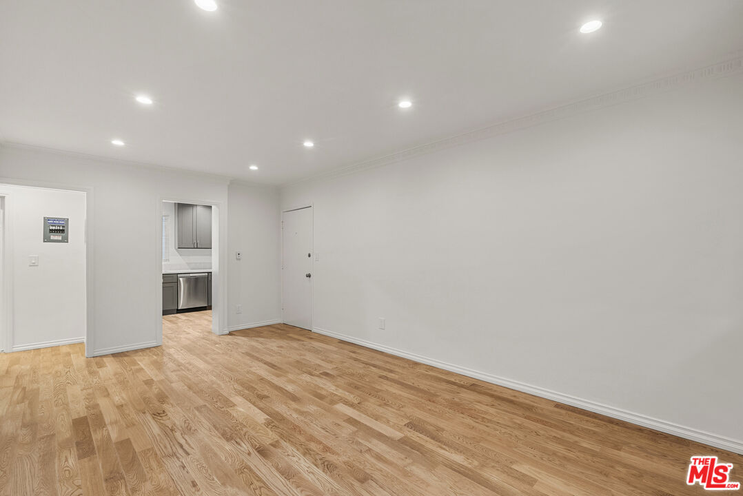 West Hollywood Condo: 1235 North Harper Avenue