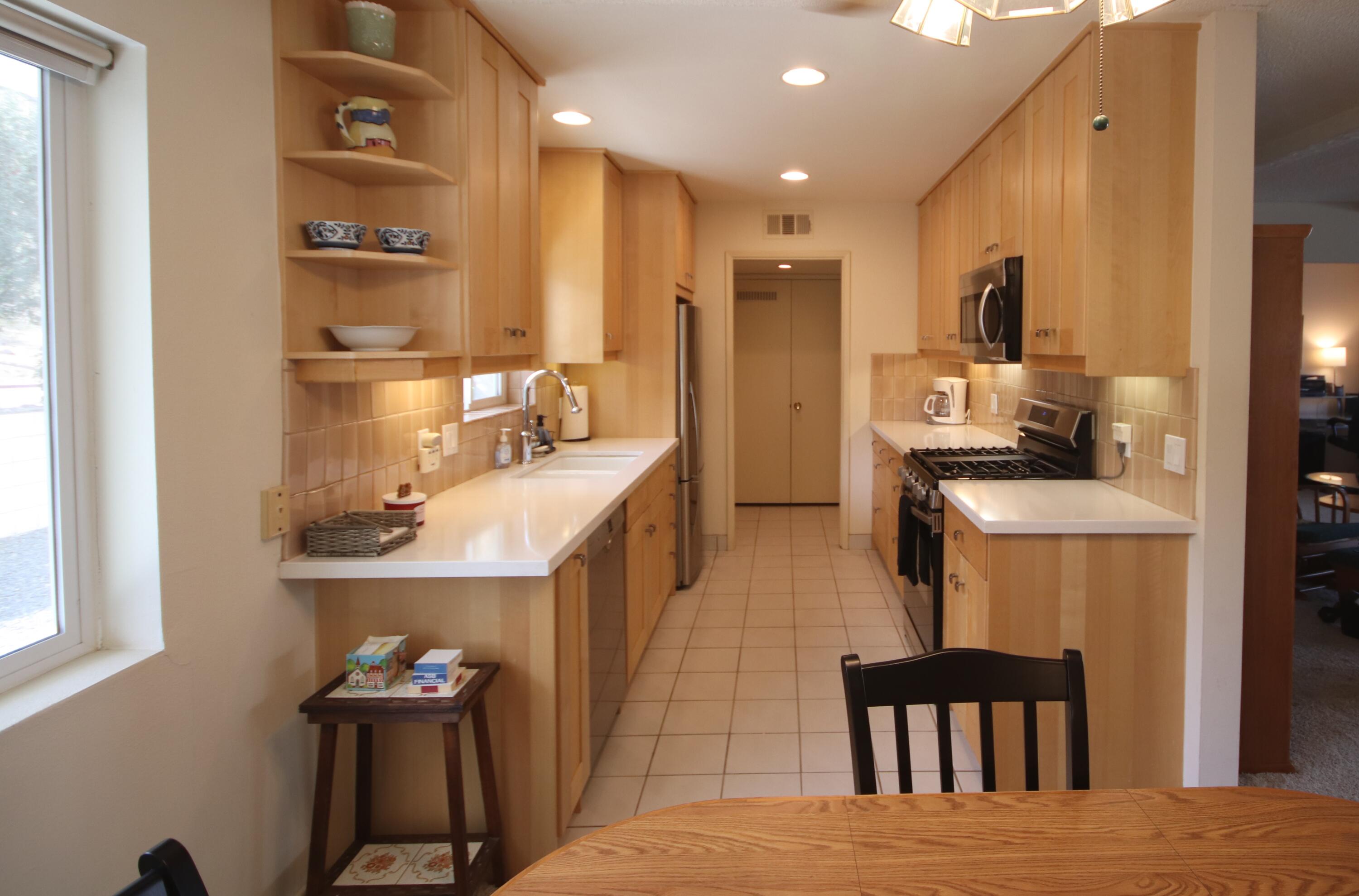 Palm Springs Condo: 2396 South Palm Canyon Drive