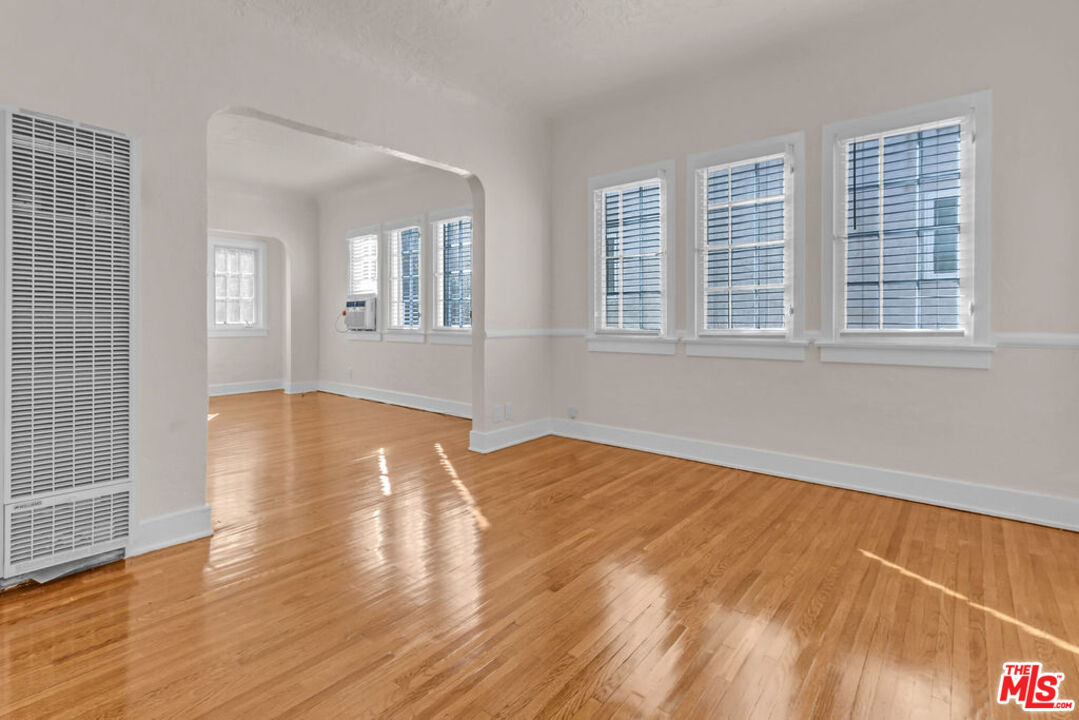 Los Angeles Condo: 6627 West 6th Street