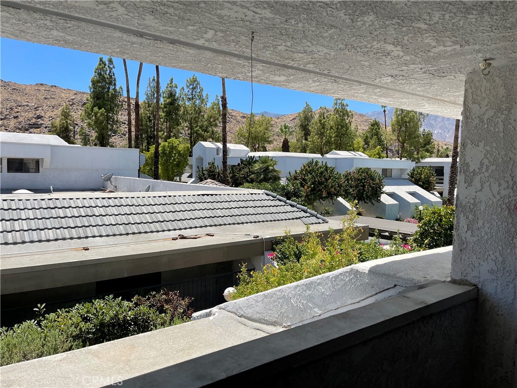 Palm Springs Condo: 5301 East Waverly Drive