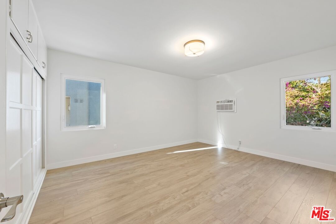 West Hollywood Condo: 1248 North Crescent Heights Boulevard