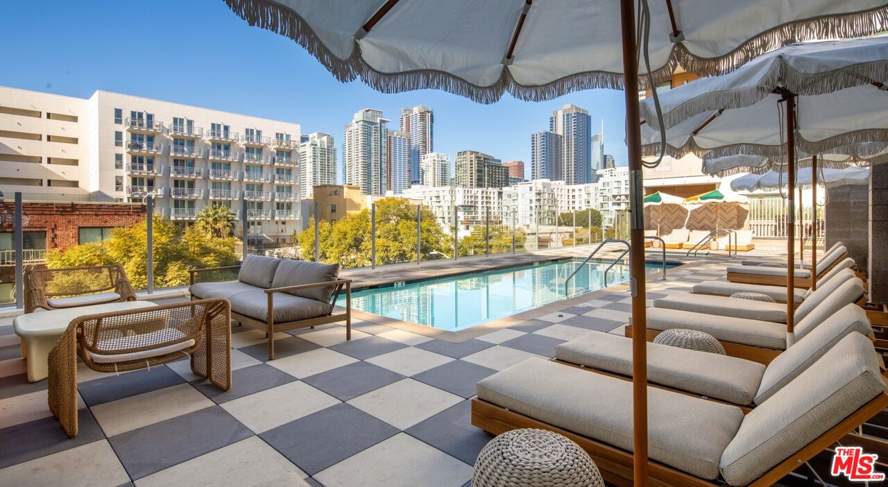 Los Angeles Condo: 1340 South Hill Street